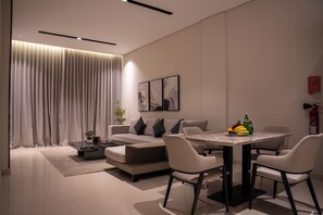 Suite familiar, 2 dormitoris, balcó, vistes a l'oceà | Interior