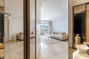 Smart TV, offices - Modern Appartement  - AC- 1BR- 4P - Cannes (Cannes)