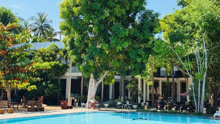 Paradise Bay Resort - Arugambay