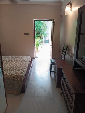 Room - The Annexe of Raman Niwas (Varanasi)