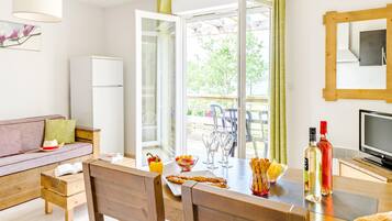 Apartment | Dining