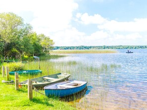 View from property - Lakeside Maisonette Retreat (Aureilhan)