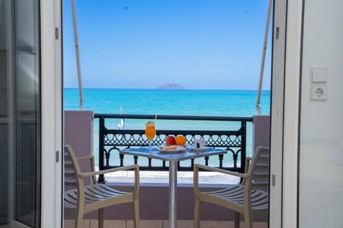 Artemis beach studios