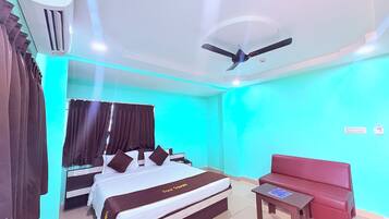 Standard Double Room, City View | Desk, free WiFi