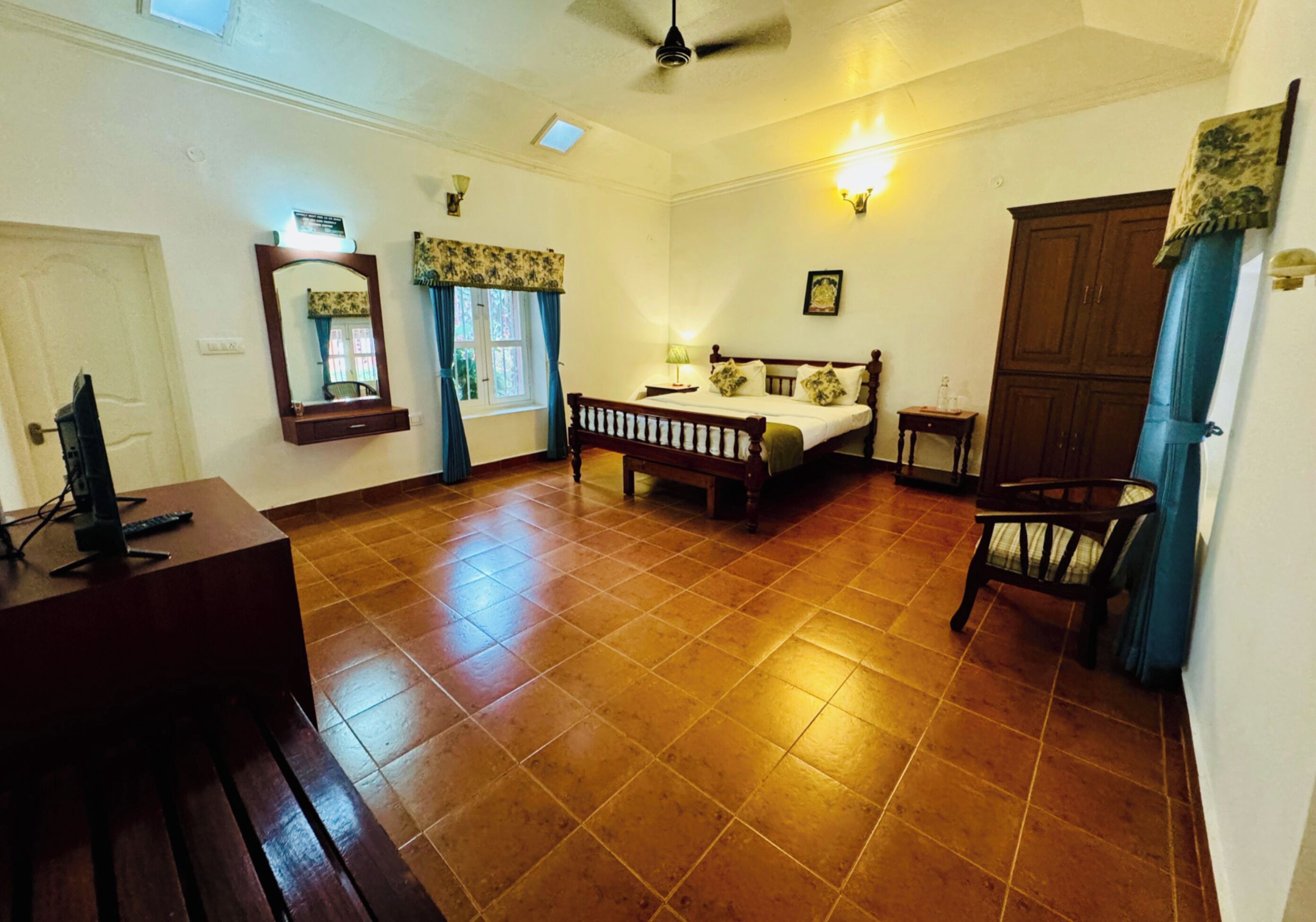 Standard Room, Hill View | Desk, laptop workspace, rollaway beds, free WiFi