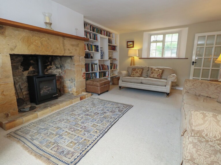 Crantock, Pet Friendly, Character Holiday Cottage In Sherborne - Sherborne