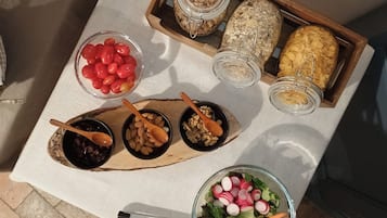 Colazione a buffet inclusa, servita tutte le mattine