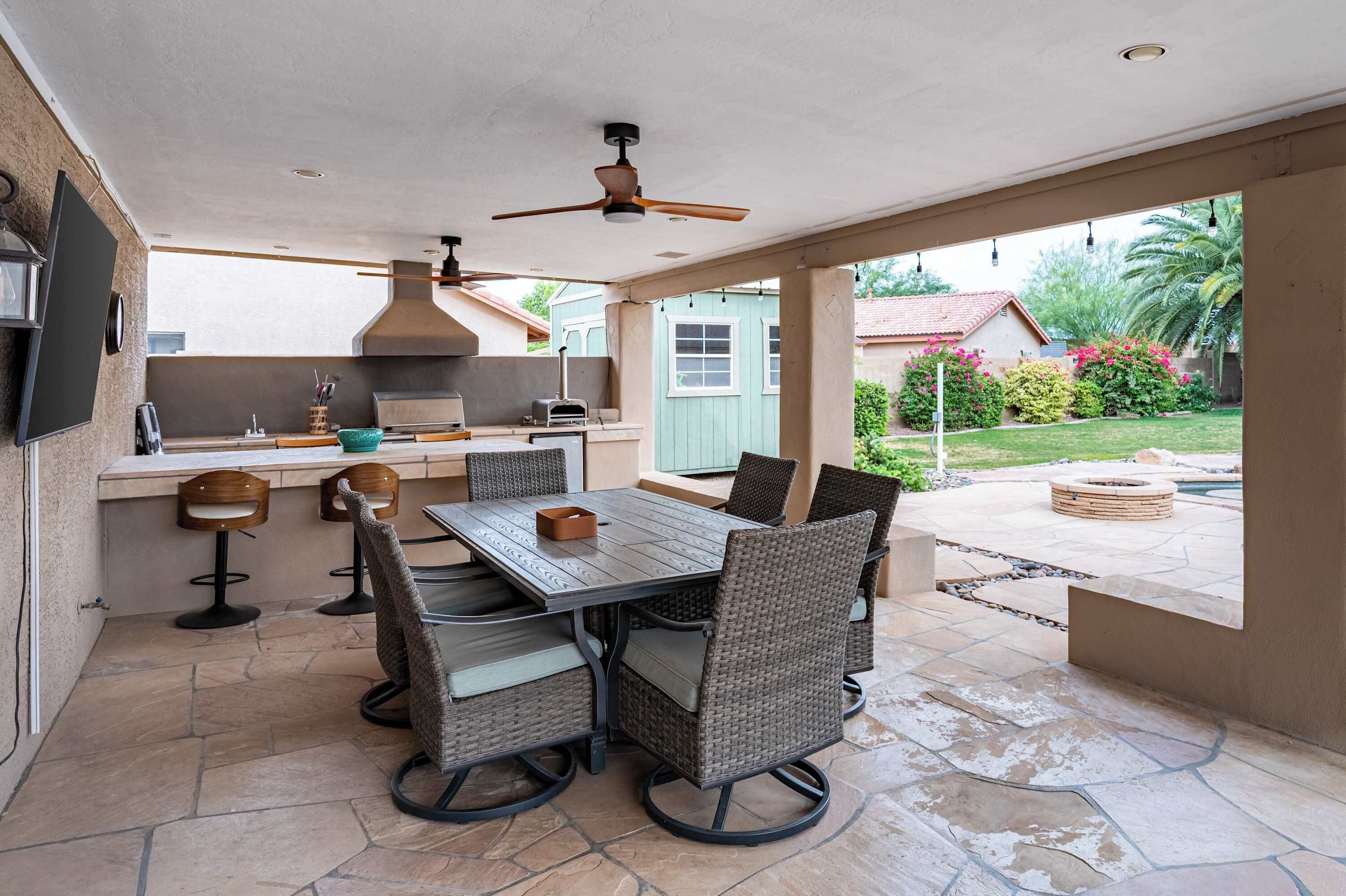 Outdoor dining