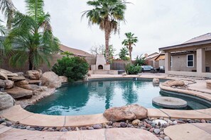Pool - Mins to State Farm Stadium - Pool, Fire Pit (Glendale)