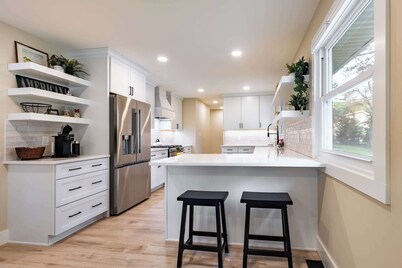 ‼️ Walk to Beach - Arcade, Fire Pit - Sleeps 10