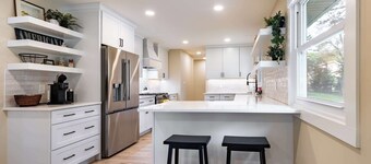 ‼️ Walk to Beach - Arcade, Fire Pit - Sleeps 10