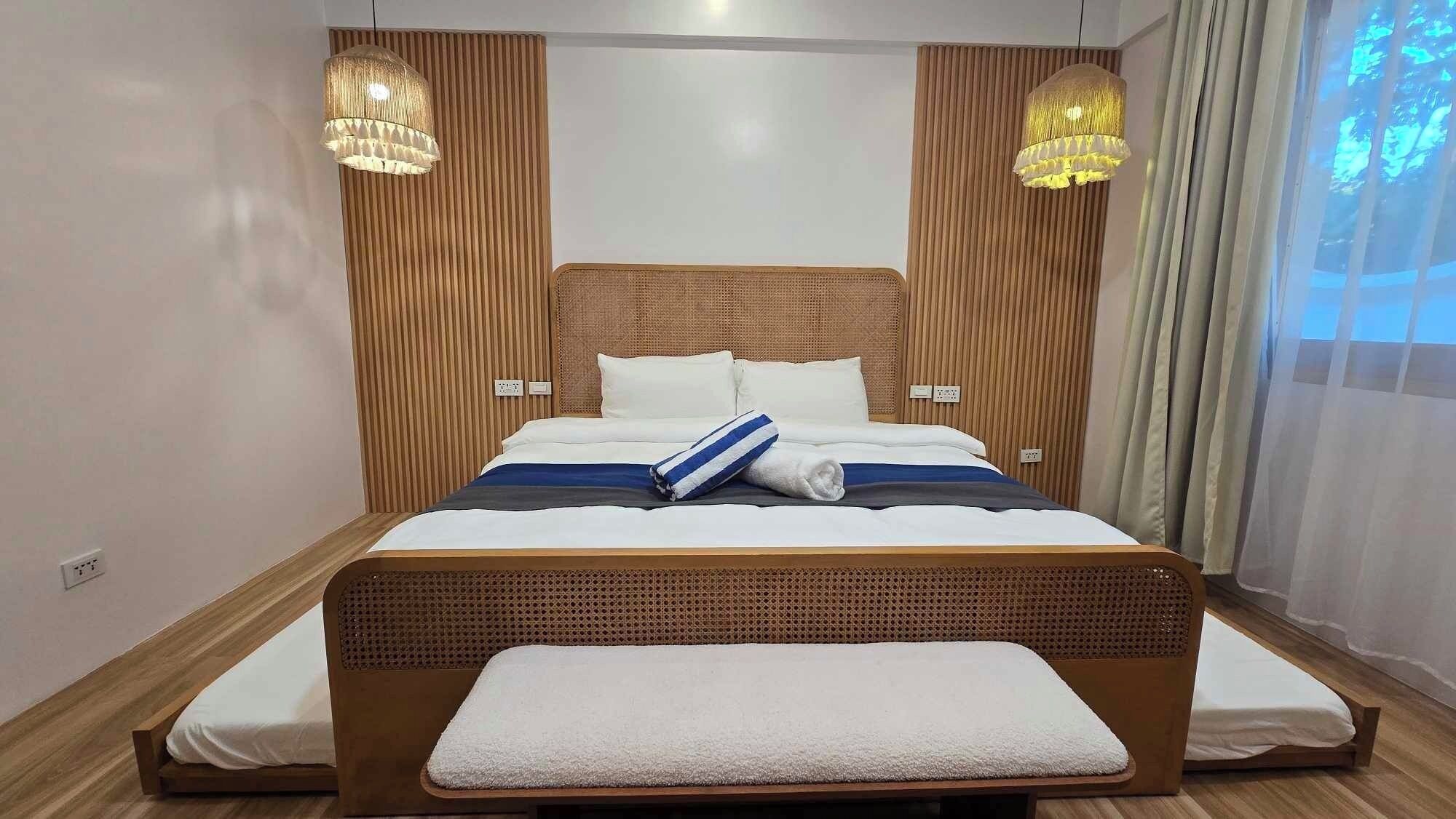 Free WiFi, bed sheets, wheelchair access