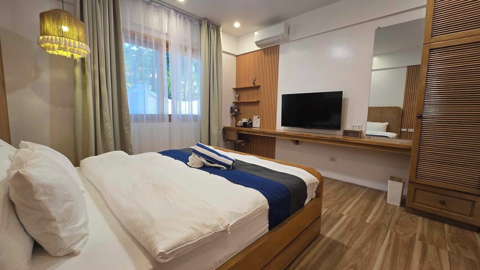 Free WiFi, bed sheets, wheelchair access