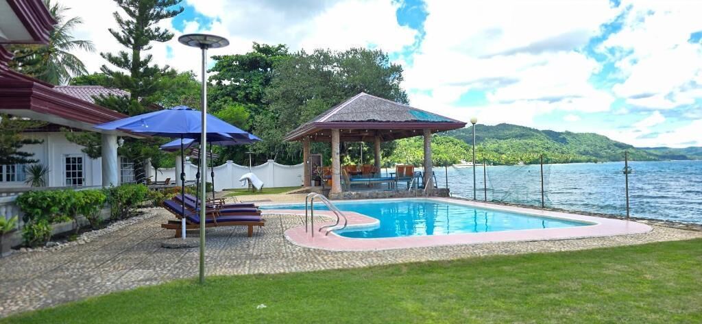 Villa Deluxe - utsikt mot stranden | Pool | Utomhuspool
