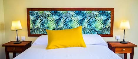 Basic Double Room, Balcony, Sea View | Individually decorated, desk, laptop workspace, soundproofing