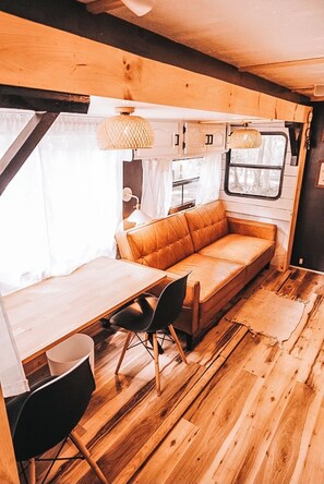 Living area - Boho Farmhouse Camper with AC in Harpers Ferry (Harpers Ferry)