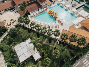 2 piscinas al aire libre