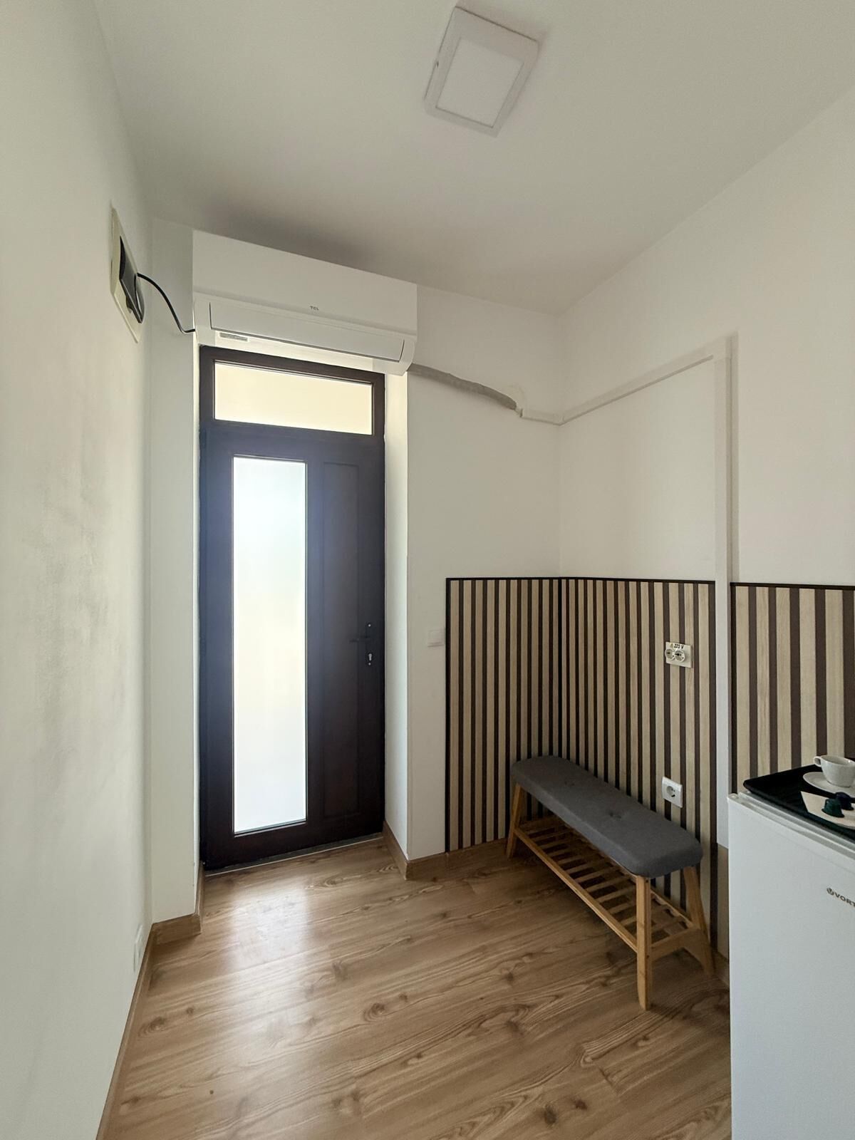 Doppia Standard, vista giardino | Interni