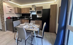 Dining - Le Cocon de Cabourg with terrace, tennis court and swimming pool (Cabourg)
