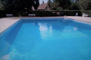 Pool - Vrbo Property (Cabourg)