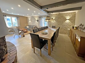 Dining - Villa Les Agrions – Peaceful Provençal Retreat with Private Pool (Le Thoronet)