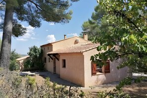 Exterior - Villa Les Agrions – Peaceful Provençal Retreat with Private Pool (Le Thoronet)