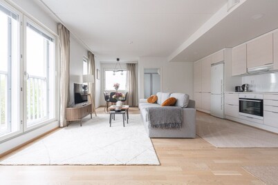 Modern Downtown 2BR Apartment & Sauna