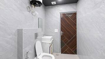 Deluxe Double Room, City View | Bathroom | Shower, free toiletries, towels, soap