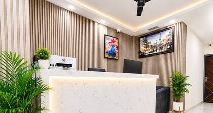 Mauryan Signature Hotel NHPC Metro