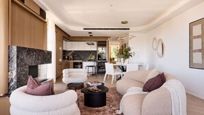 Living area - The Solstice, Neutral Bay Isyd (Neutral Bay)