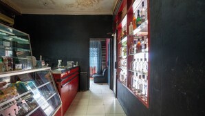 Gambar tidak terklasifikasi, 2 dari 24, tombol