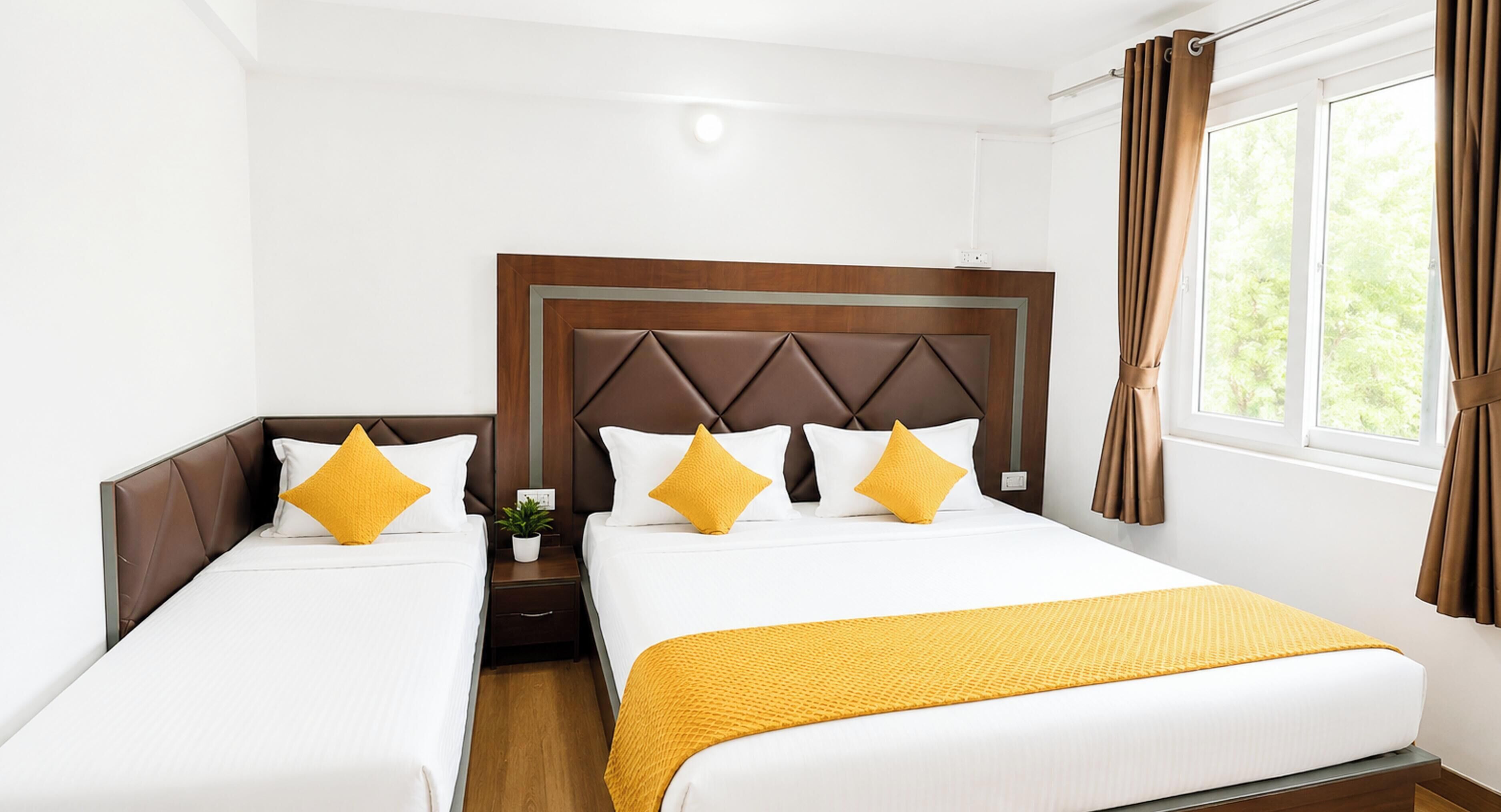Deluxe Triple Room | Hypo-allergenic bedding, desk, soundproofing, free WiFi