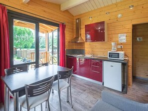 Fridge, microwave, coffee/tea maker