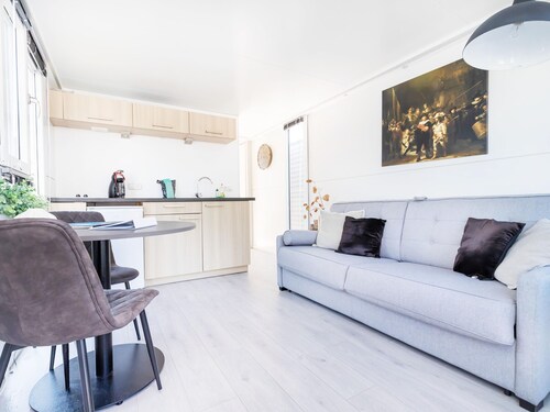 Tineke Bakker Boast House for 4