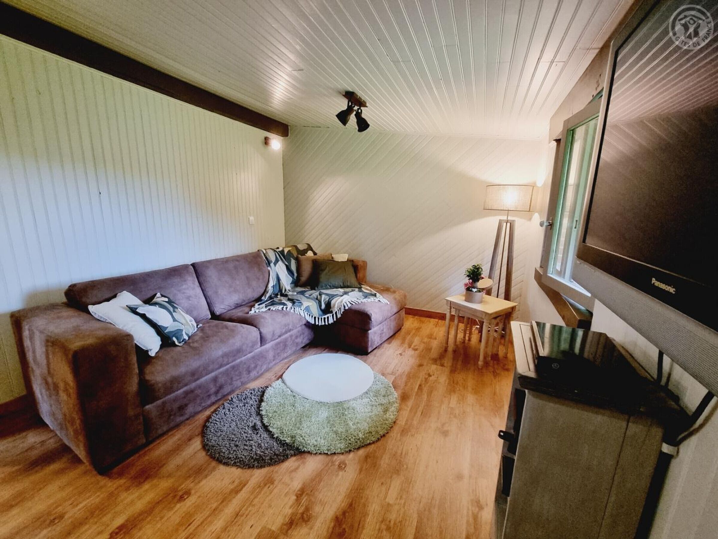 Holiday Home With Wifi In A Green Setting - ノール