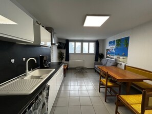Interior - T2 Apartment with garden, parking - La Roche-Posay (La Roche-Posay)