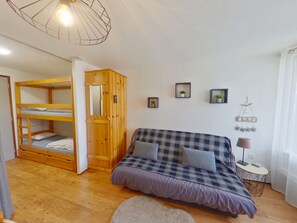 Room - Quiet apartment, private parking - 4 guests (Les Rousses)