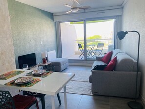 TV - Studio cabin with AC, sea facing - 3 guests (La Grande-Motte)