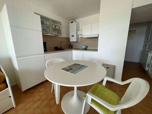Dining - Comfortable 2-room apartment with balcony and parking (La Grande-Motte)