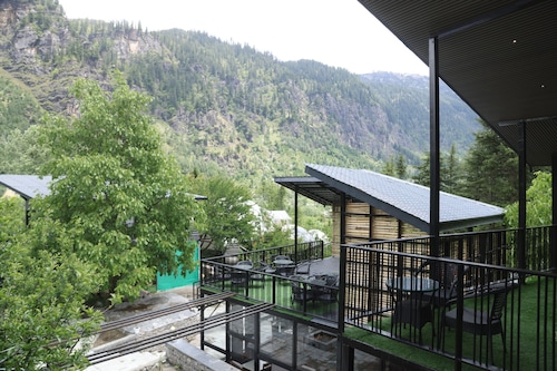 Da Valley Riverside, Solang Valley Road