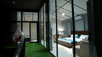 Presidential Room | Egyptian cotton sheets, premium bedding, down duvets