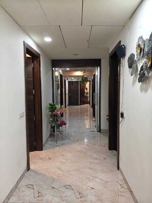 Interior - Crown Palace Hotel & Restaurant (Hapur)