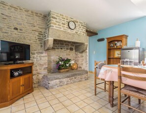 Interior - House in Céaux, distant view - 2 guests (Céaux)