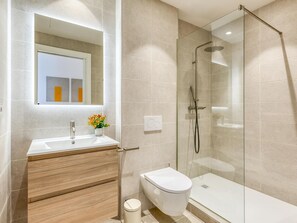 Hair dryer, towels - Modern studio, port view - 2 guests (Estepona)