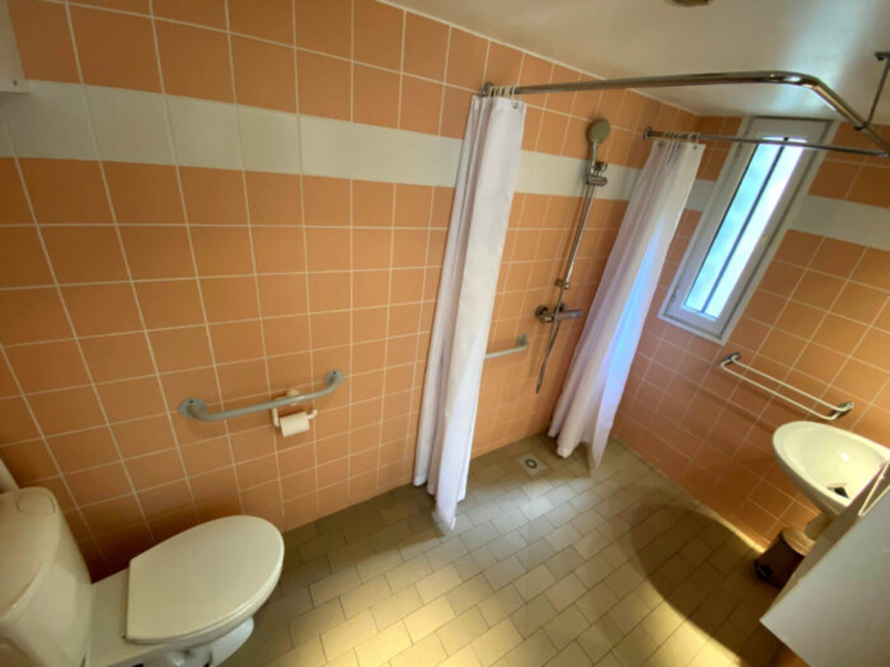 House | Bathroom