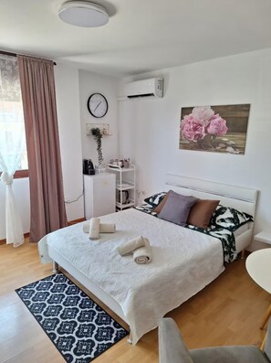 Wifi gratis y ropa de cama 