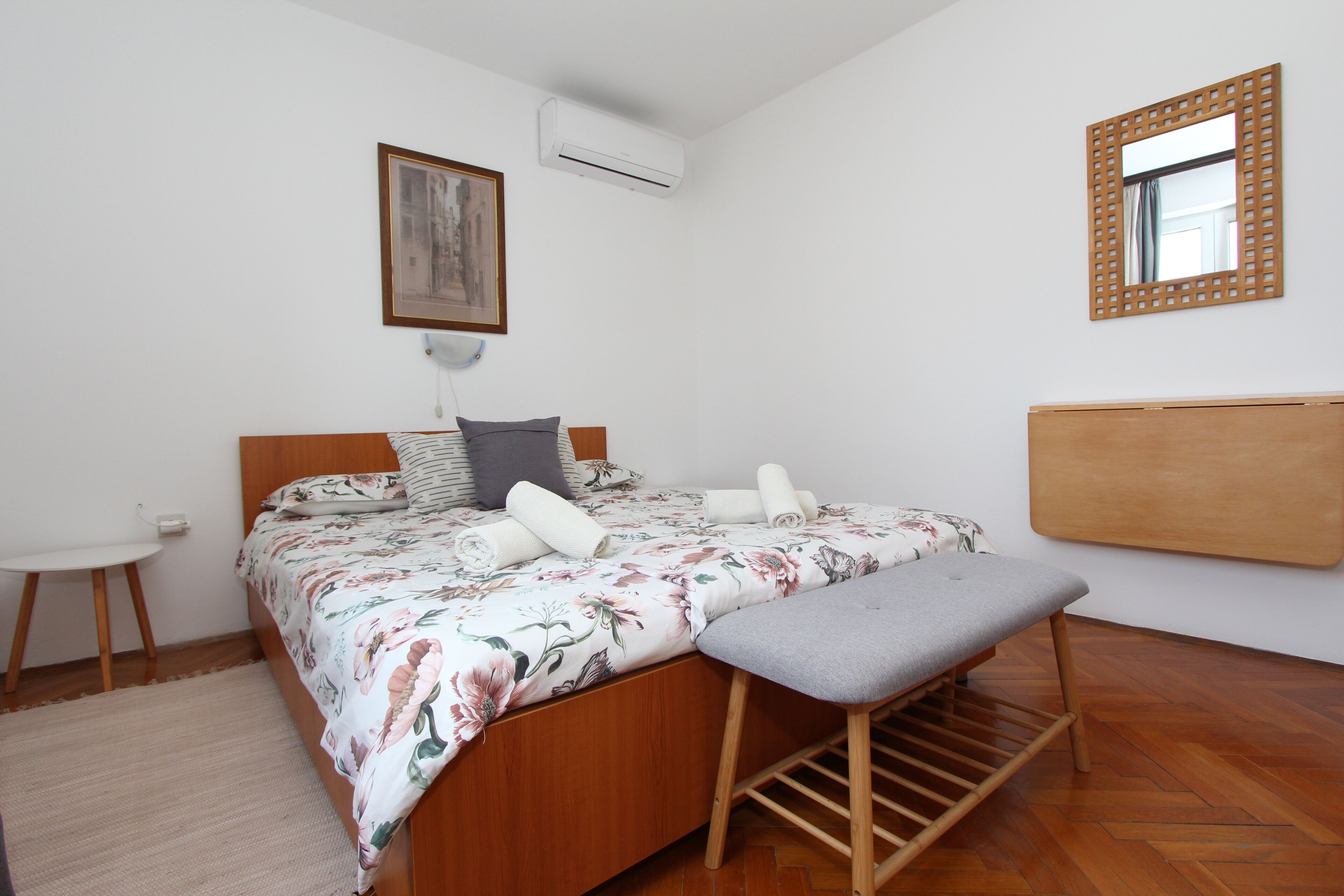 Double Room | Free WiFi, bed sheets