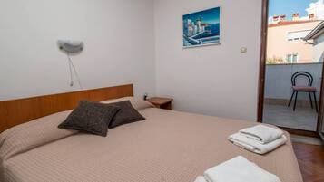 Double Room, Balcony | Free WiFi, bed sheets
