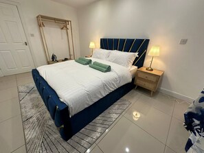 Apartment, 2 Bedrooms, Accessible, Garden View - Stylish 2 Bed Flat Parking Sutton Coldfield (Sutton Coldfield)