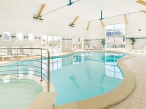 Pool - Azay-le-rideau Castle Retreat (Azay-le-Rideau)